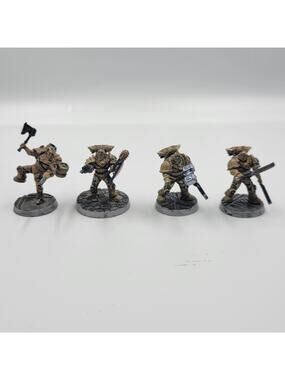 LOT OF 4 PAINTED Games Workshop Warhammer 40,000 40K CHAOS WARRIORS